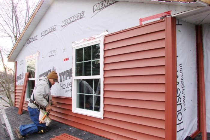 How to Install Vinyl Siding – DIY Guide – Siding Cost Guide – Exploring ... How to Install Vinyl Siding – DIY Guide – Siding Cost Guide – Exploring ...